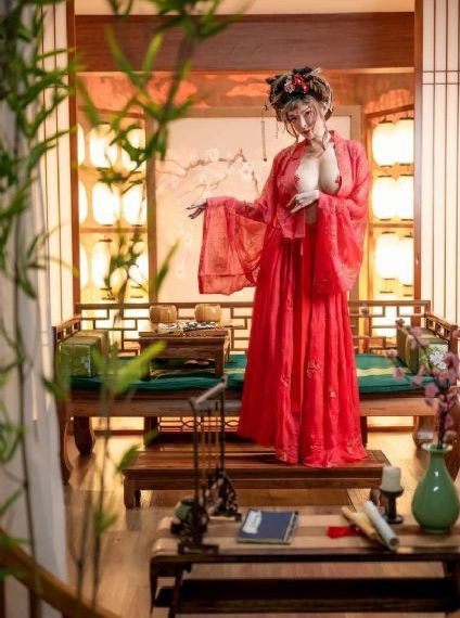 欧美微胖美女_HD电影在线看