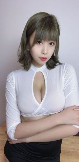 美女黄18以下禁止观看黄频_BD韩语全集免费播放
